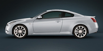 infiniti G Coupe цвет кузова Liquid Platinum / Серебристый